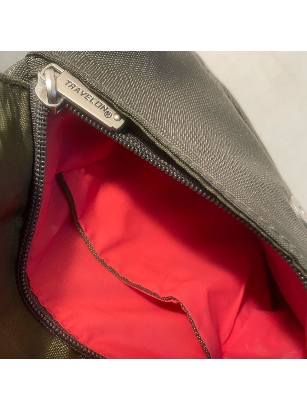 Travelon Anti-theft Crossbody Bag - Picture 6 of 7